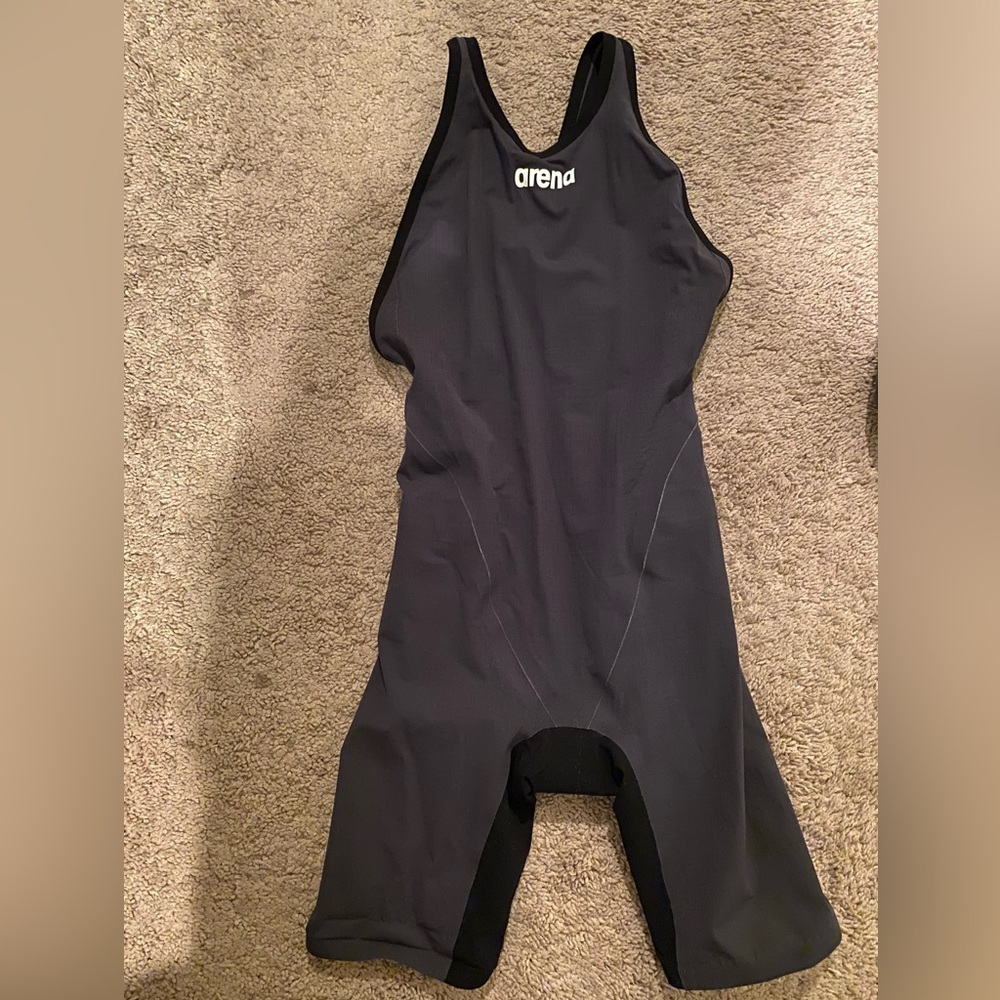 Arena Carbon Flex Kneeskin